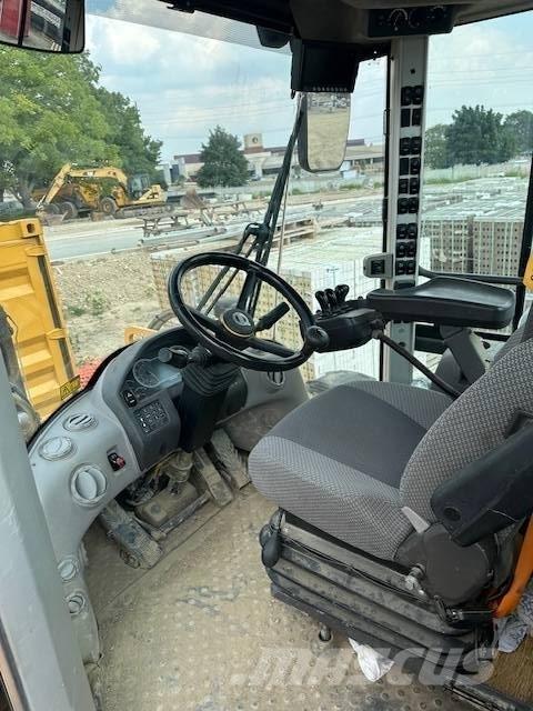  2017 L120H Iekrāvēji uz riteņiem