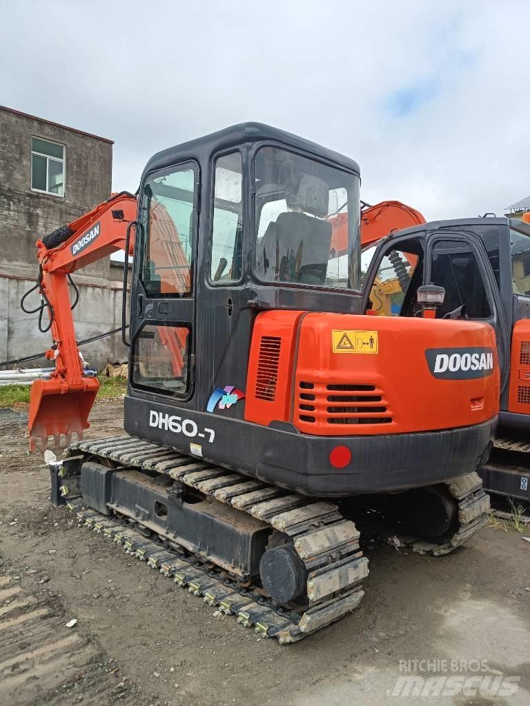 Doosan DH 60 Mini ekskavatori < 7 t
