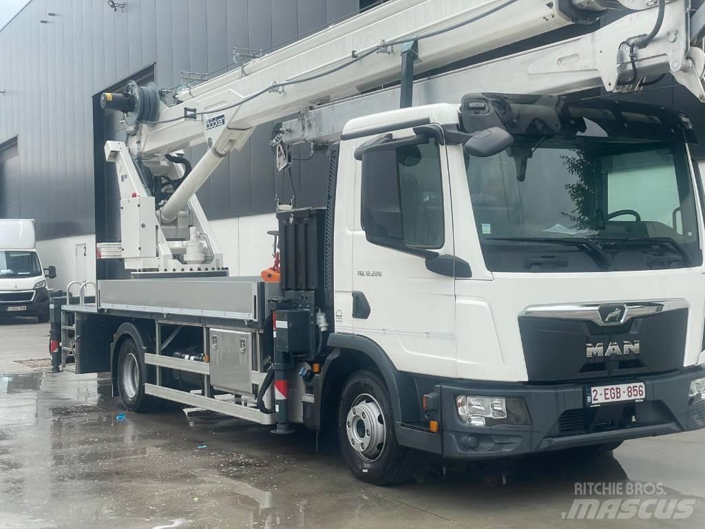 Böcker AK 36/4000 Visurgājēji celtņi