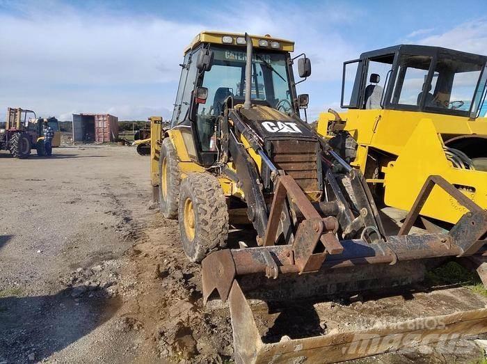 CAT 432D Ekskavatori-iekrāvēji