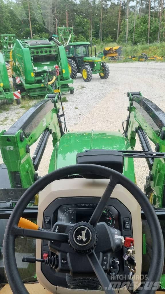 John Deere 5100M Traktori