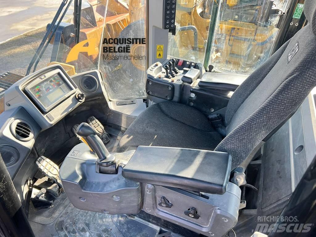 CAT 966 M Iekrāvēji uz riteņiem