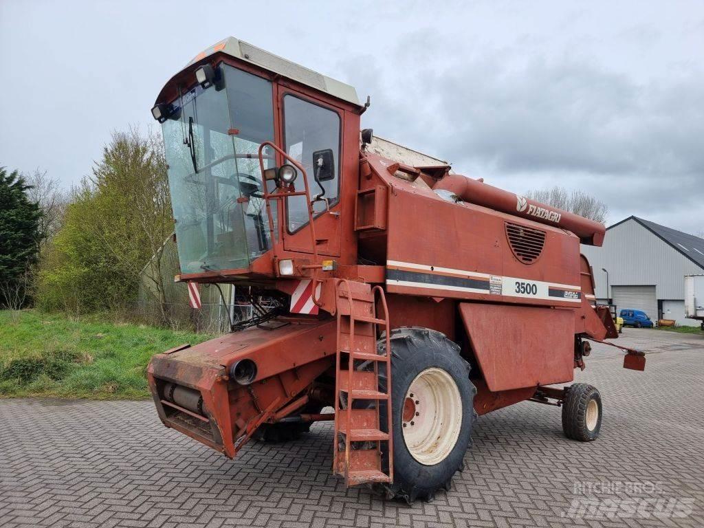 Laverda 3500 Ražas novākšanas kombaini