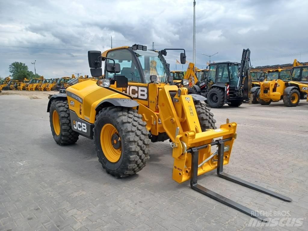 JCB 542-70 Agri Xtra Lauksaimniecības pacēlāji
