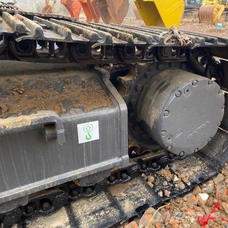 Volvo EC 240 Kāpurķēžu ekskavatori