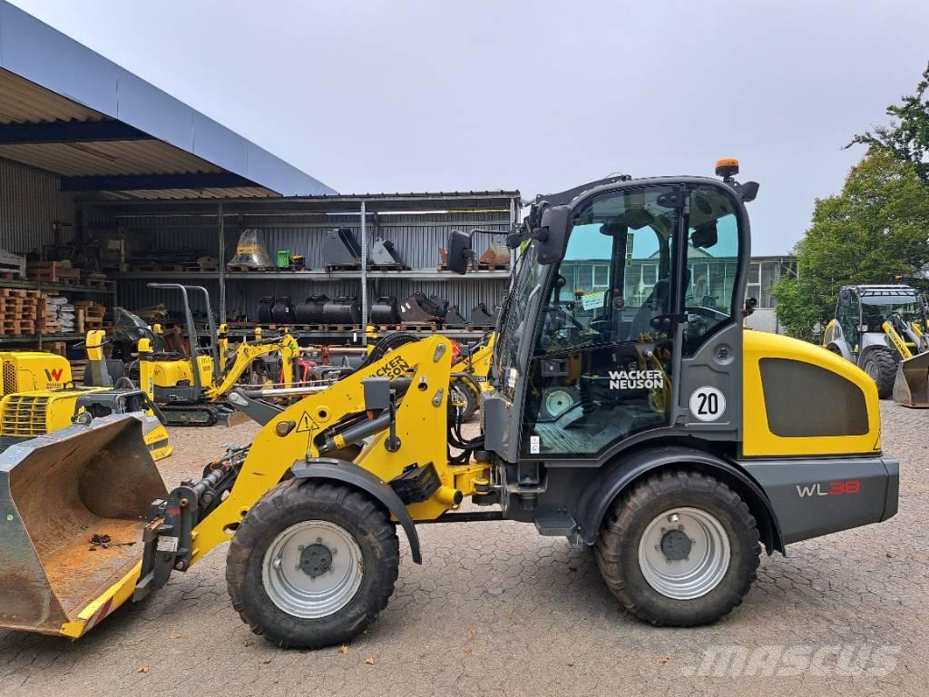 Wacker Neuson WL38 Iekrāvēji uz riteņiem