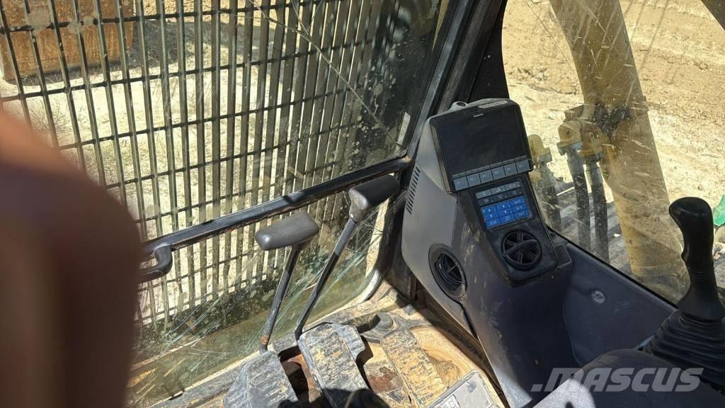 Komatsu 2012 Kāpurķēžu ceļamkrāni