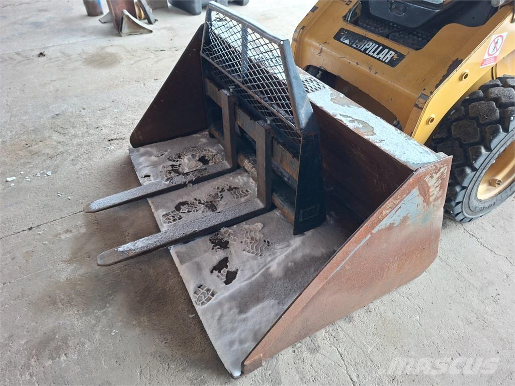 CAT 226 B3 4X4 Būvniecība- Citi