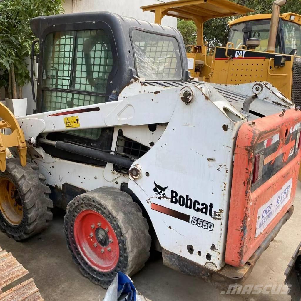 Bobcat S 550 Lietoti riteņu kompaktiekrāvēji