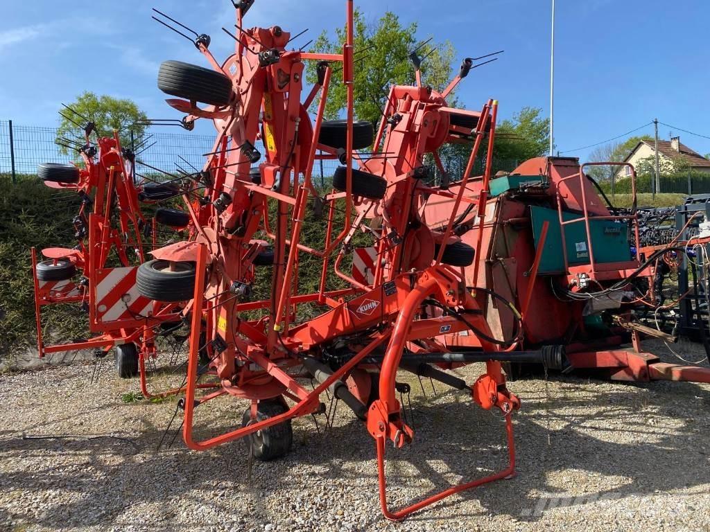 Kuhn GF8702 Grābekļi un siena ārdītāji
