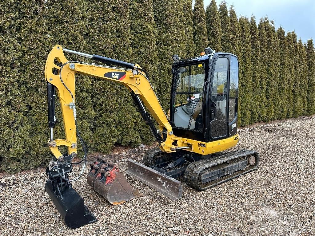 CAT 302.7 D CR Mini ekskavatori < 7 t