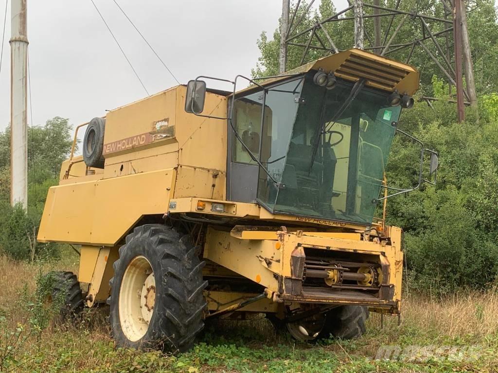 New Holland TX 32 Ražas novākšanas kombaini