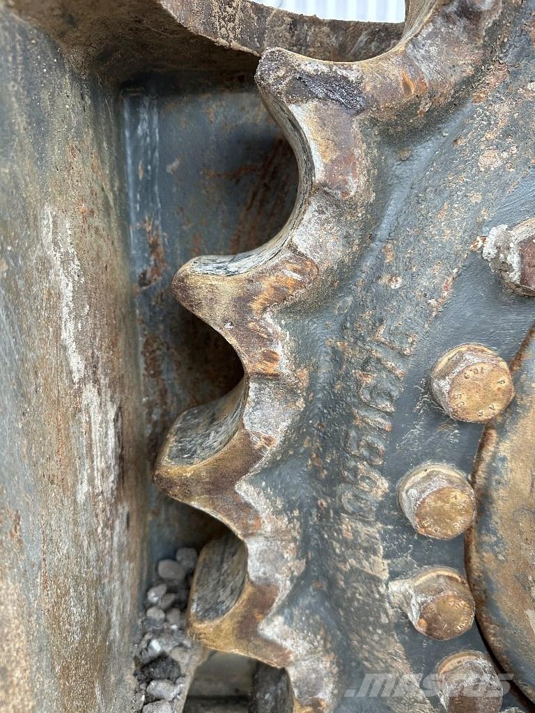 Liebherr R 936 LC Kāpurķēžu ekskavatori