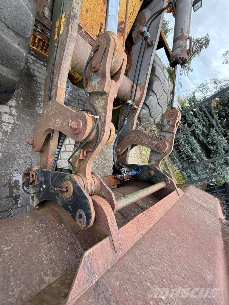Volvo L 120 Iekrāvēji uz riteņiem