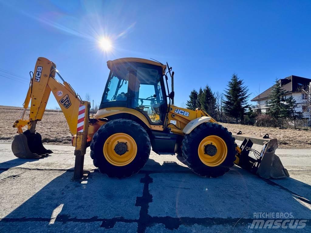 JCB 4 CX Ekskavatori-iekrāvēji