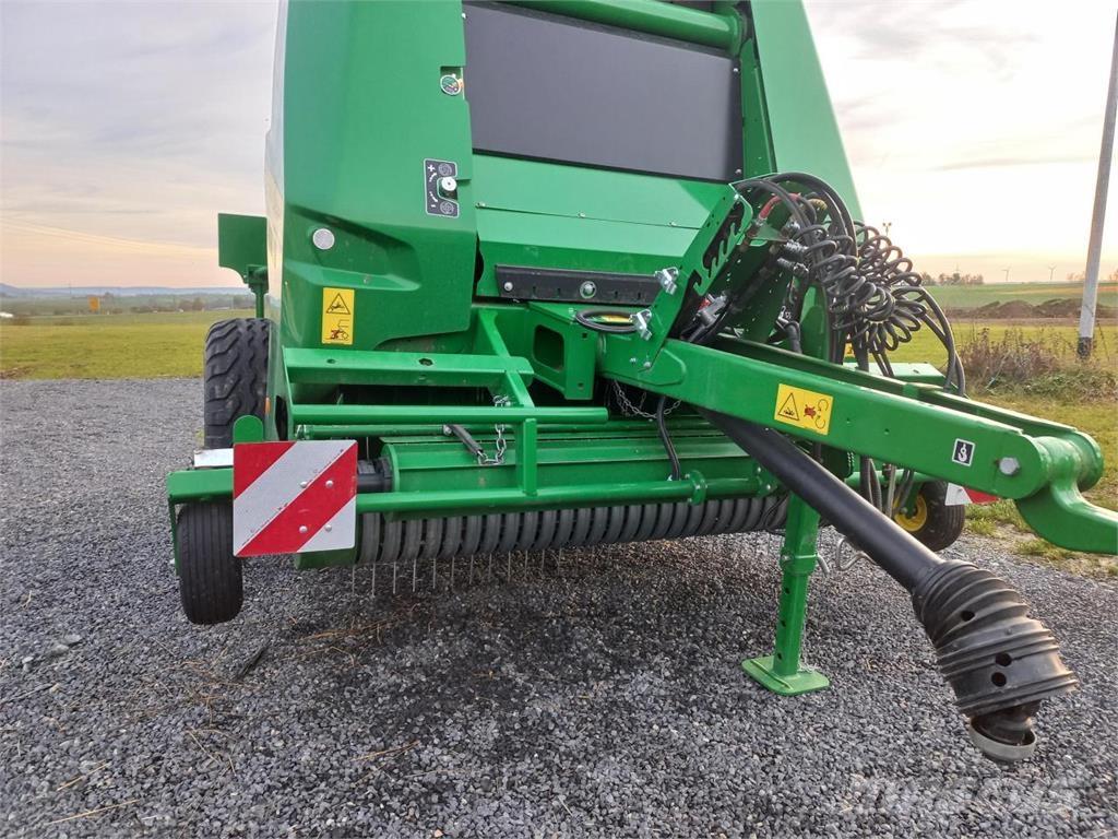 John Deere V461M Rituļu preses