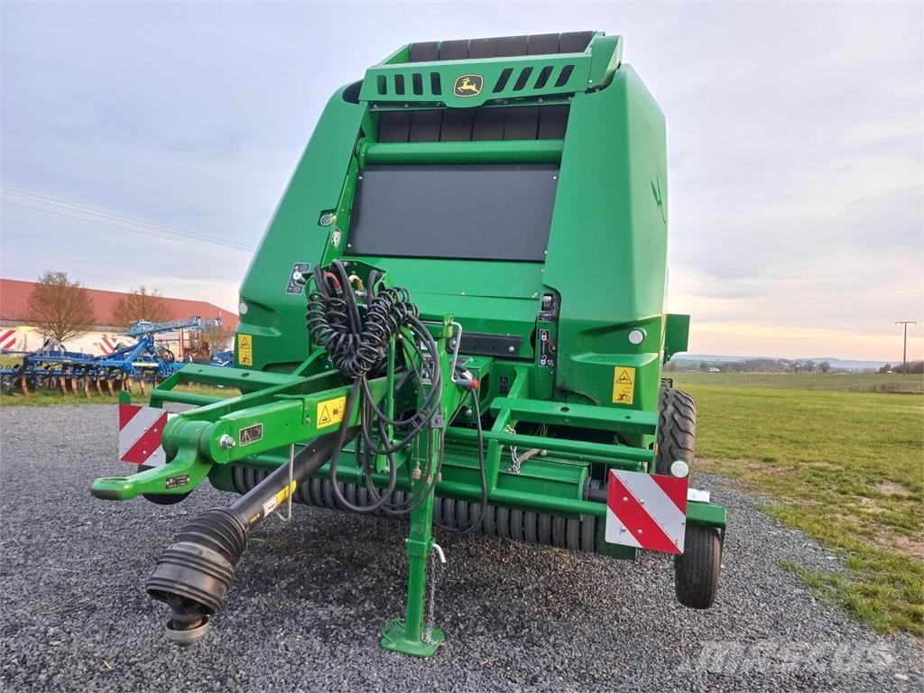 John Deere V461M Rituļu preses