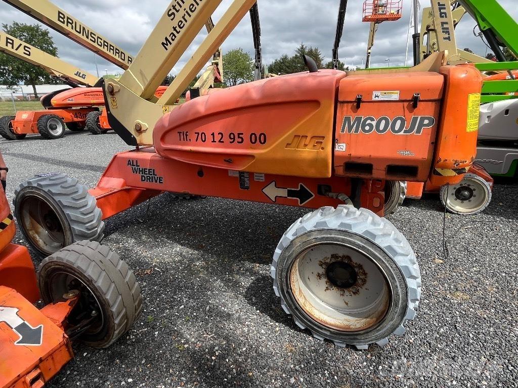 JLG M 600 JP Teleskopiskie pacēlāji