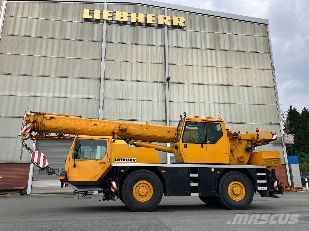 Liebherr LTM 1030-2 Visurgājēji celtņi