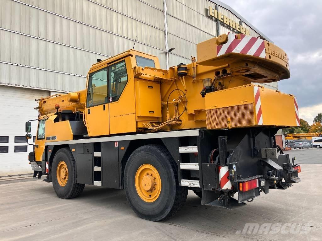 Liebherr LTM 1030-2 Visurgājēji celtņi
