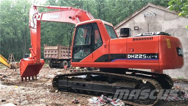 Doosan DH225 Kāpurķēžu ekskavatori
