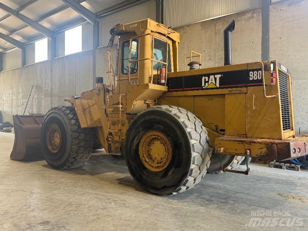 CAT 980 F Iekrāvēji uz riteņiem