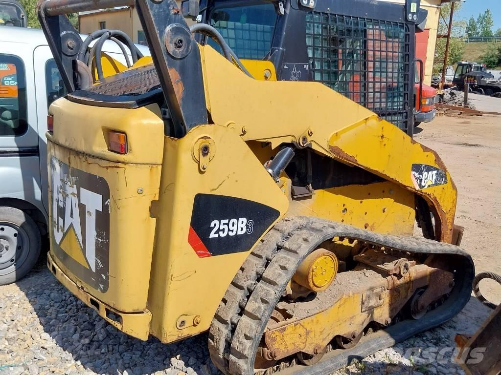 CAT 259 B 3 Lietoti riteņu kompaktiekrāvēji