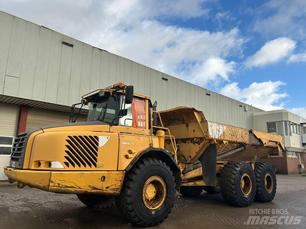Volvo A 25 D Artikulētie pašizgāzēji