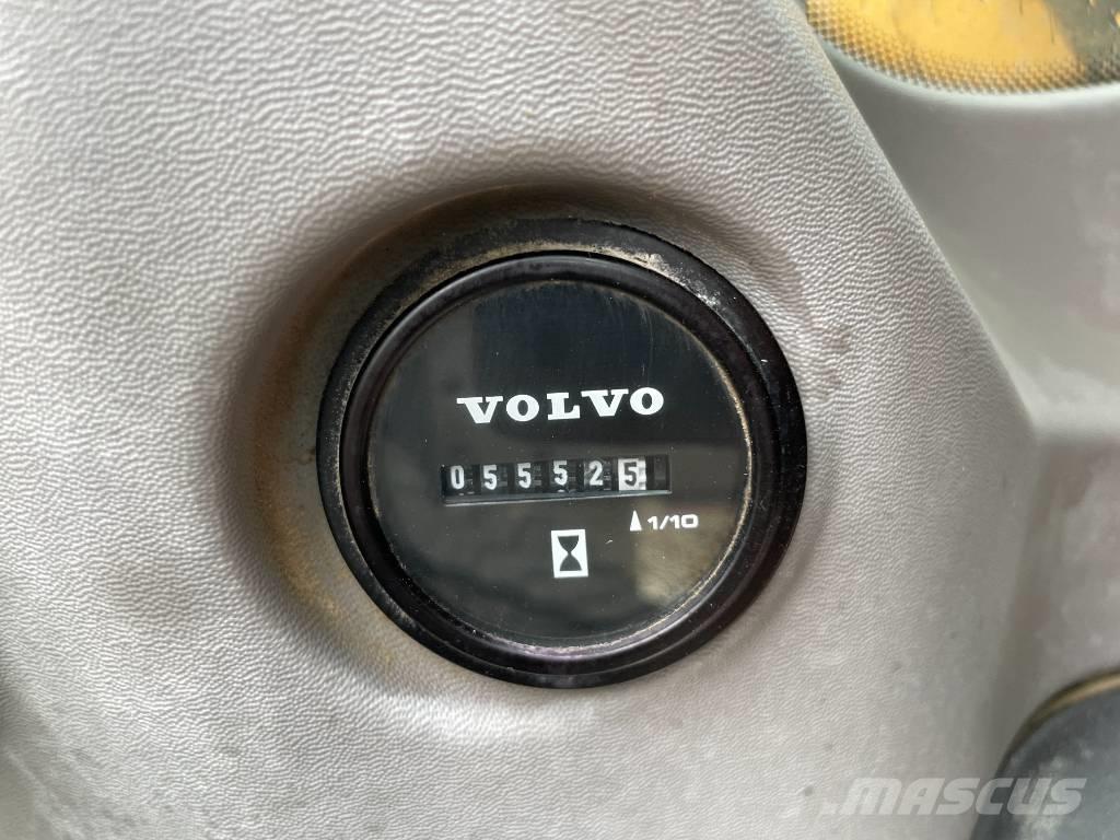 Volvo ECR 235 Kāpurķēžu ekskavatori