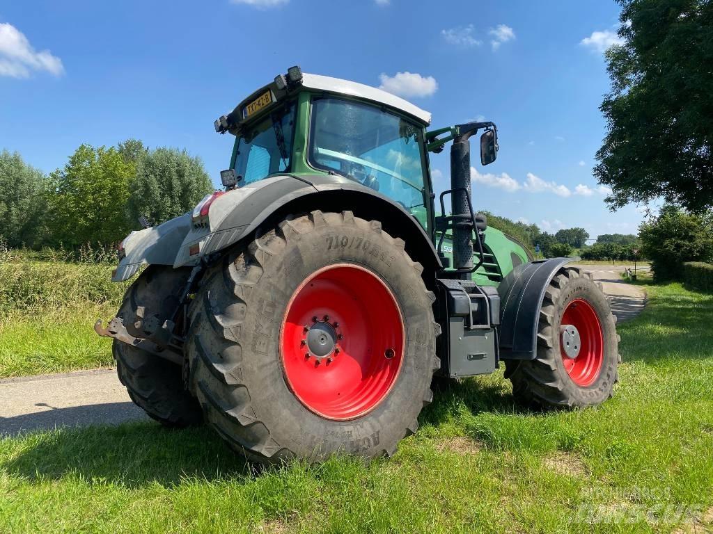 Fendt 933 Vario Traktori