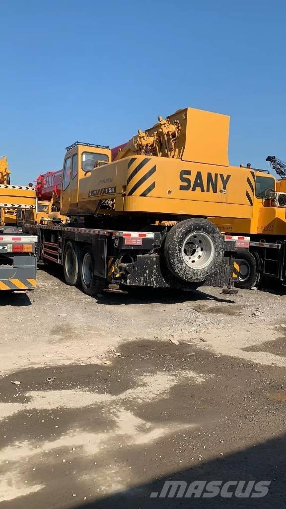 Sany 750s Visurgājēji celtņi