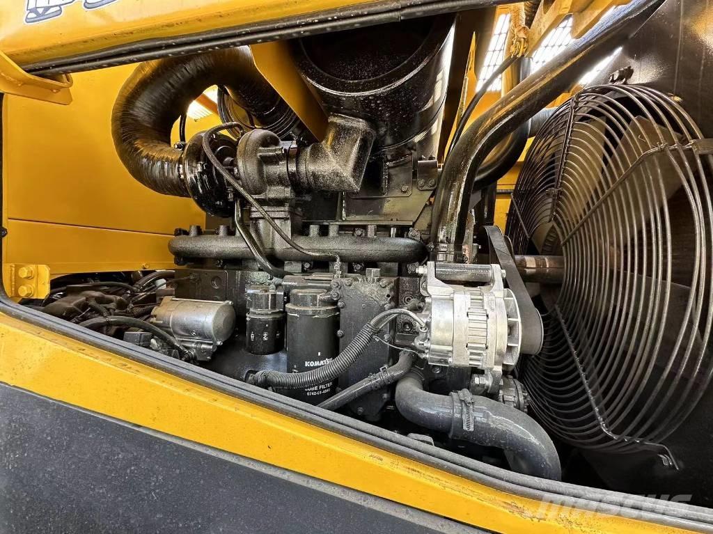 Komatsu WA 380 Iekrāvēji uz riteņiem