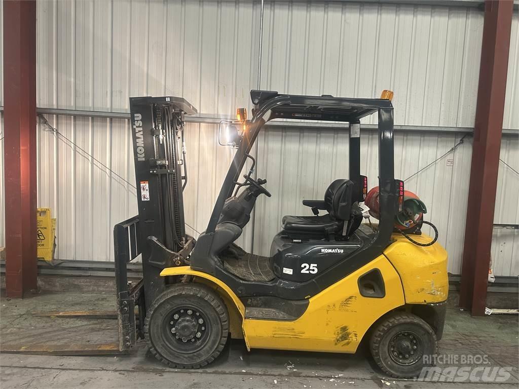 Komatsu FG25HT-17 LPG tehnika