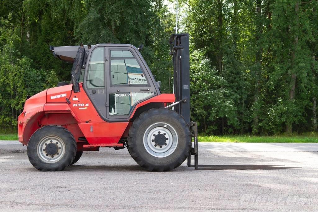 Manitou M 30.4 Apvidus autokrāvējs