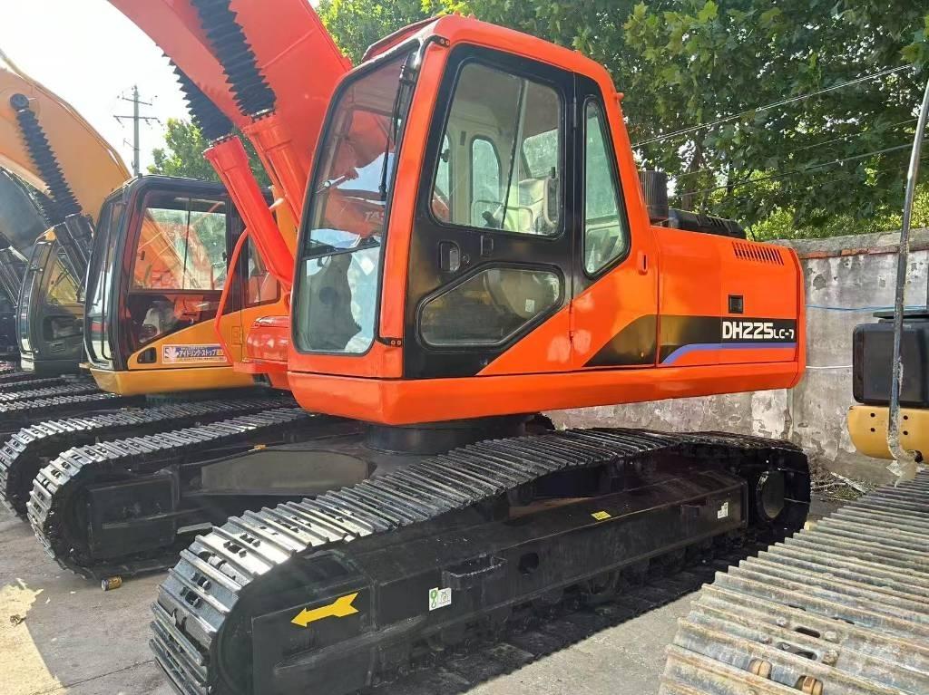 Doosan DH 225 LC-7 Kāpurķēžu ekskavatori