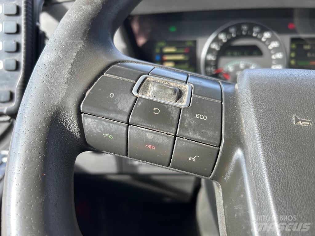 Volvo FMX 460 Treileri ar āķi