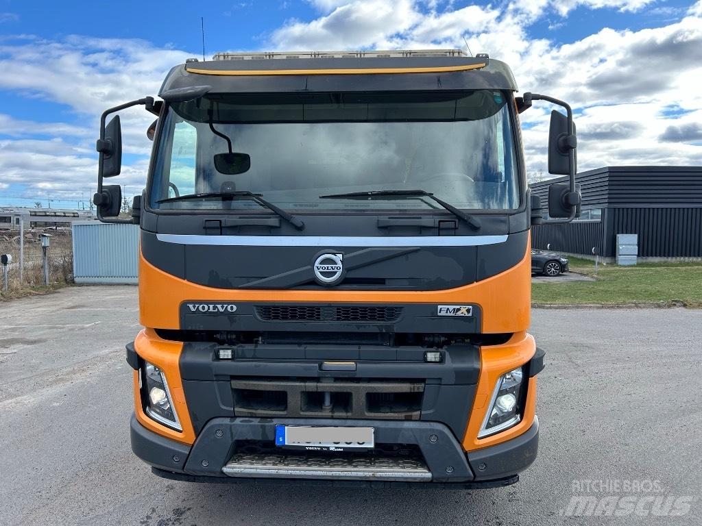 Volvo FMX 460 Treileri ar āķi