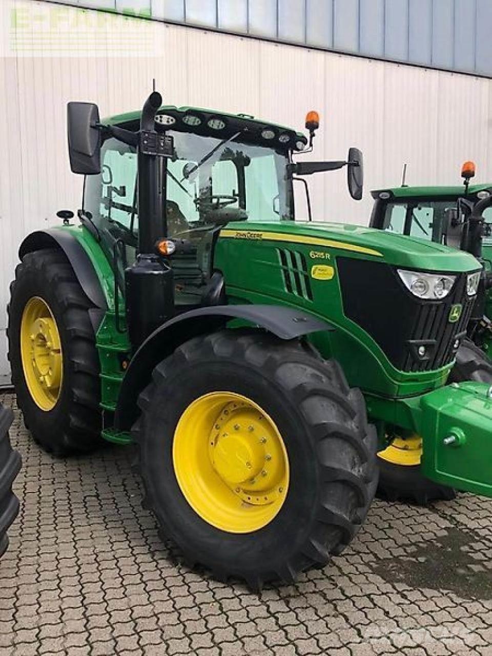 John Deere 6215r Traktori