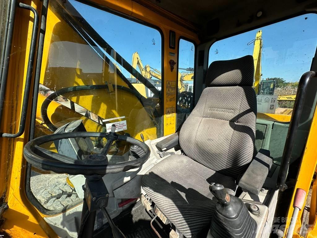 Liebherr A 900 B Ekskavatori uz riteņiem