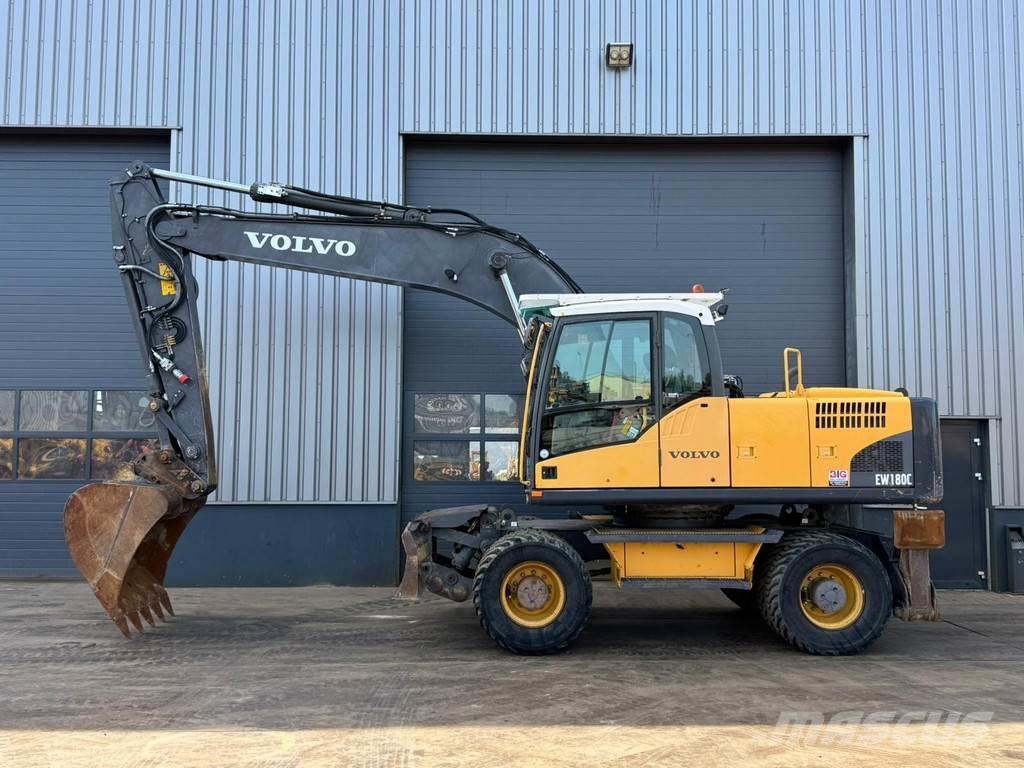 Volvo EW180C Ekskavatori uz riteņiem