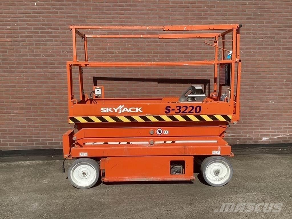 SkyJack SJIII3220 Šķerveida pacēlāji