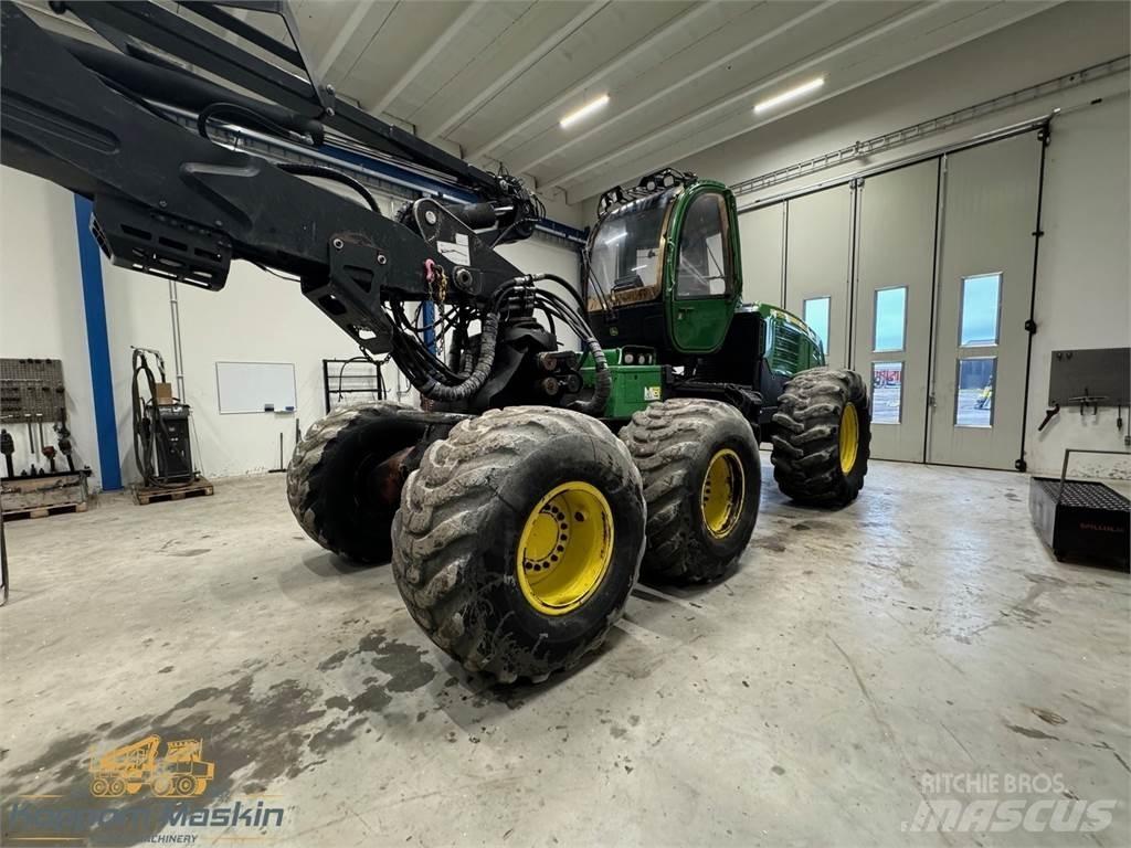 John Deere 1470E Harvesteri