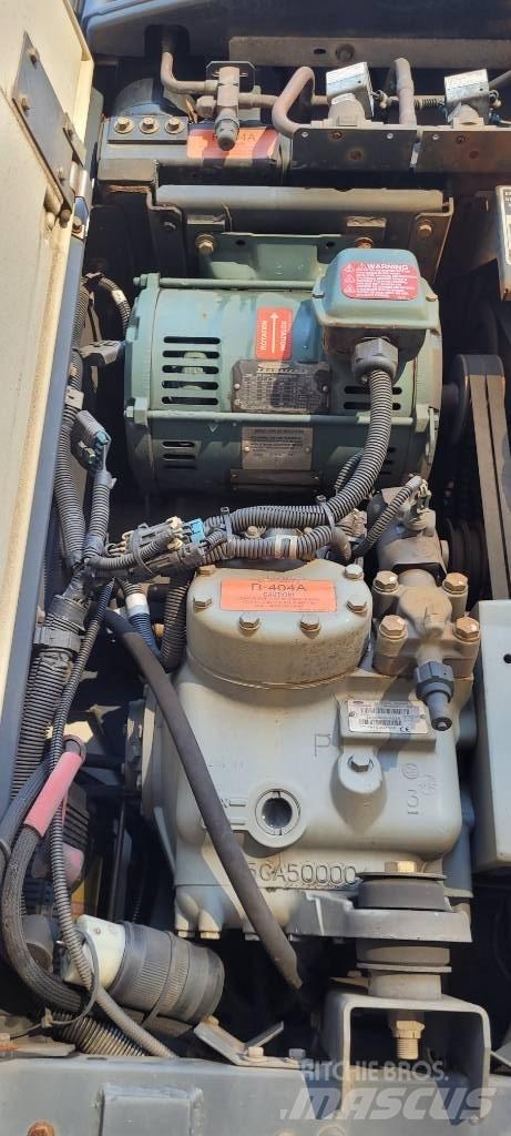 Utility PUP TRAILER Furgons