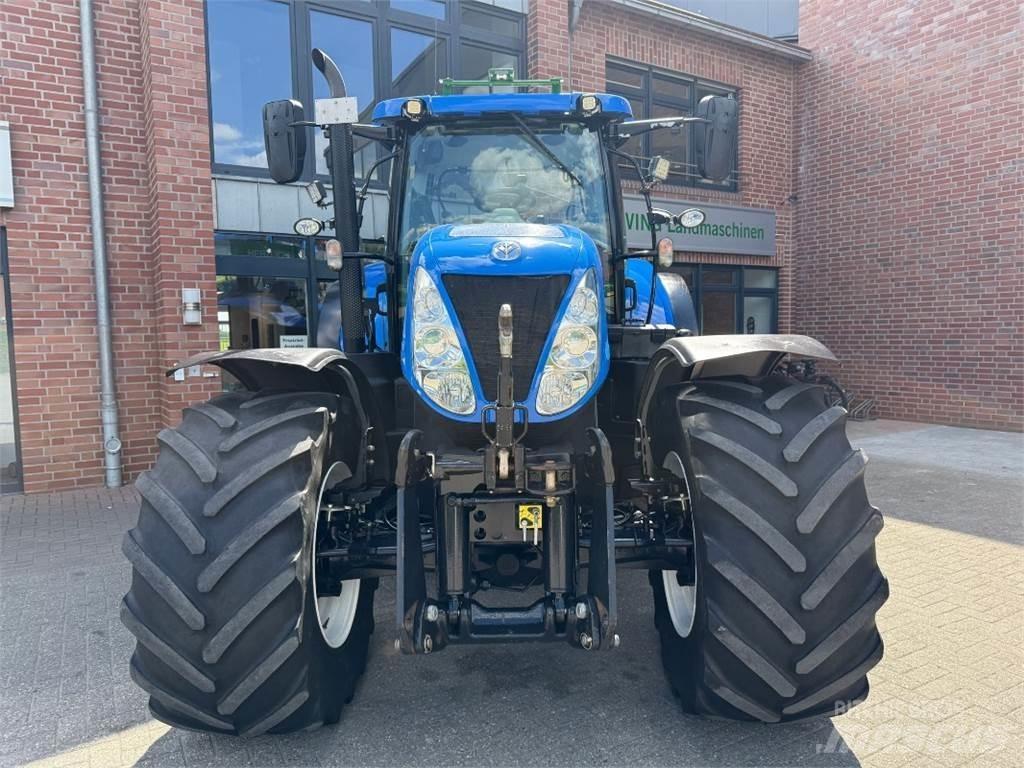 New Holland T7.220 Traktori