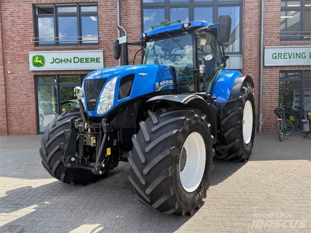 New Holland T7.220 Traktori