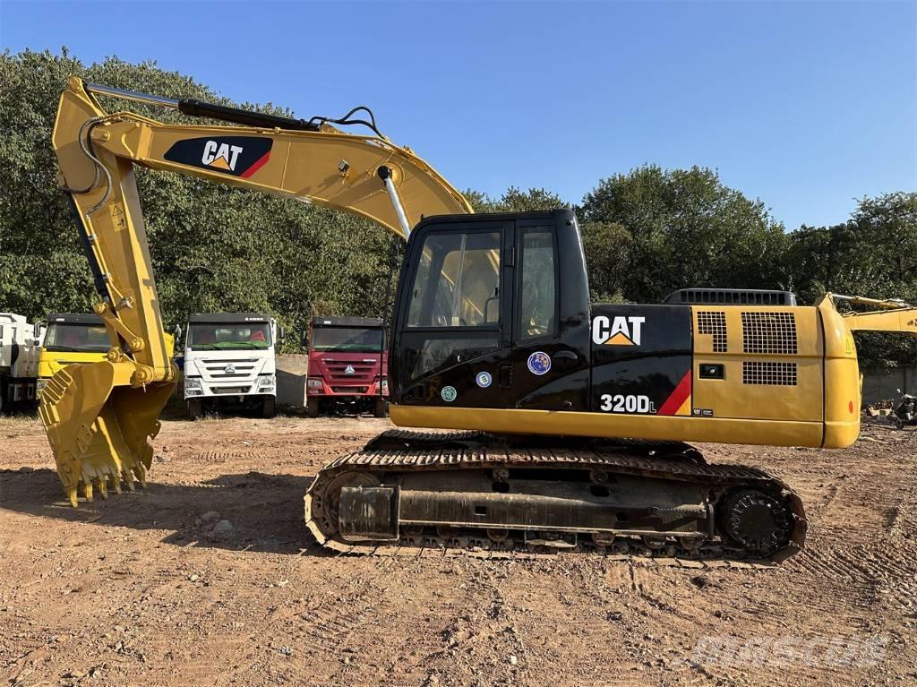 CAT 320D Kāpurķēžu ekskavatori