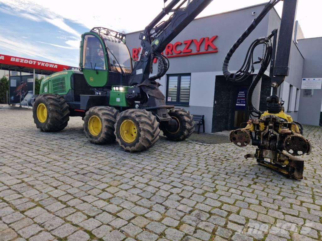John Deere 1070 E Harvesteri