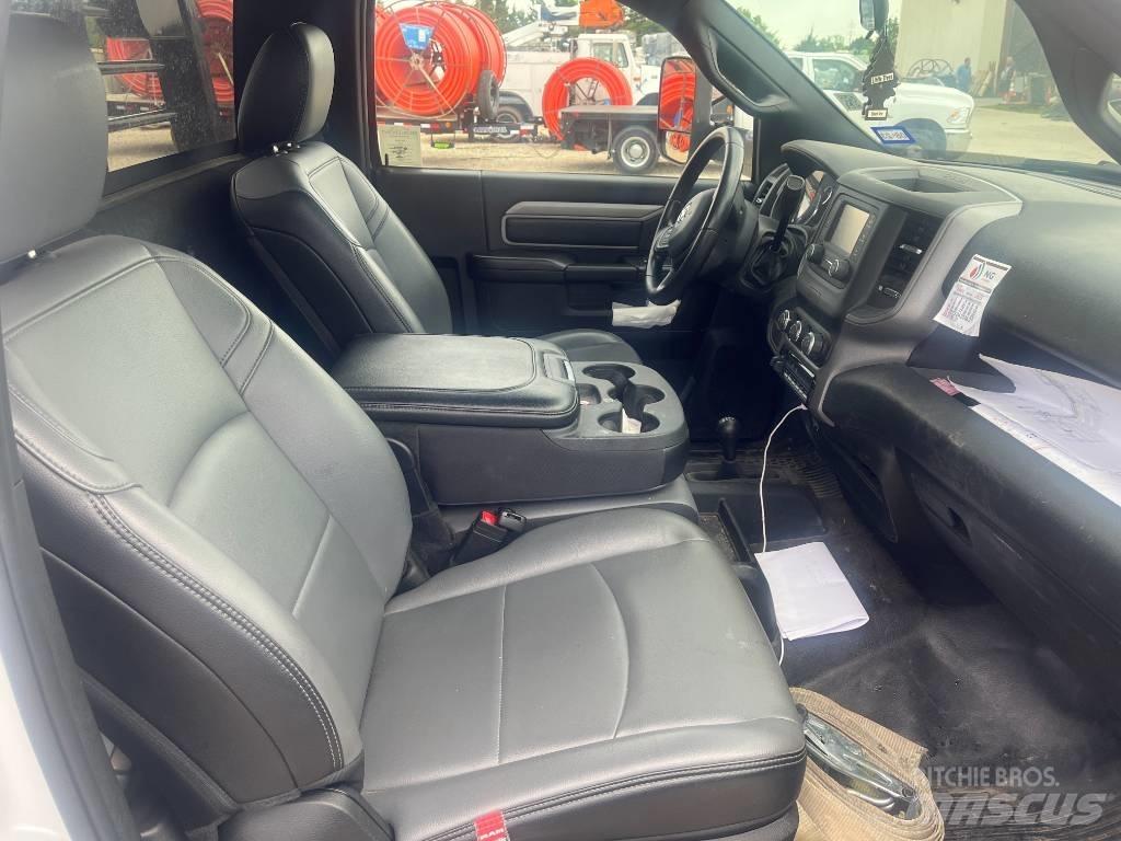 RAM 5500 Platformas/izkraušana no sāniem