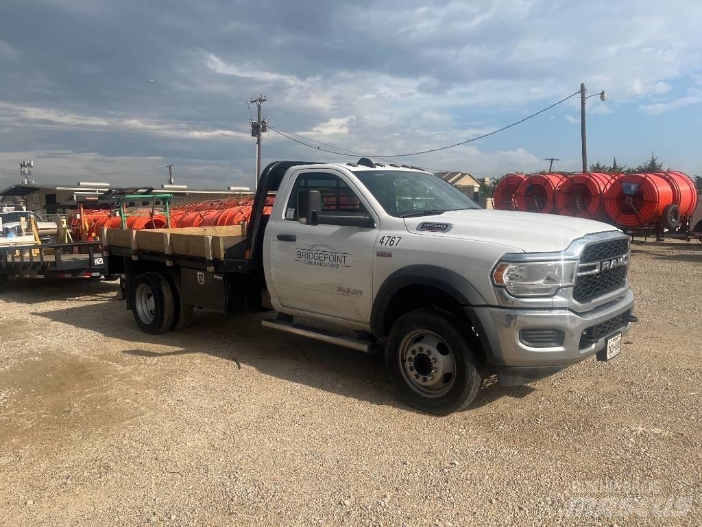 RAM 5500 Platformas/izkraušana no sāniem
