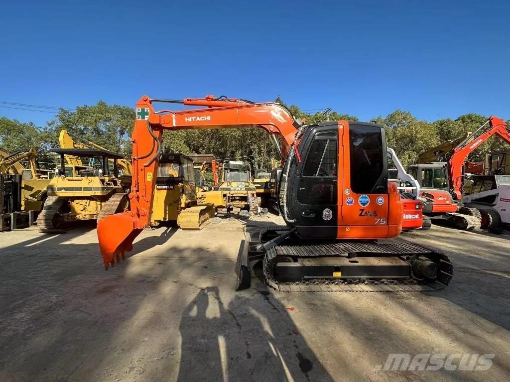 Hitachi ZX 75 Kāpurķēžu ekskavatori